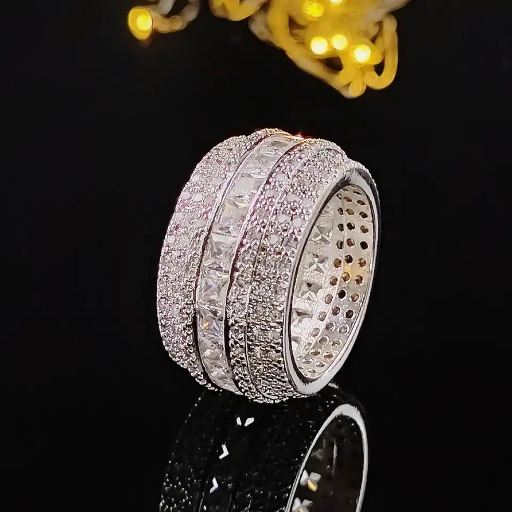 Gorgeous Silver Wide Women Ring - Picture 4 of 5